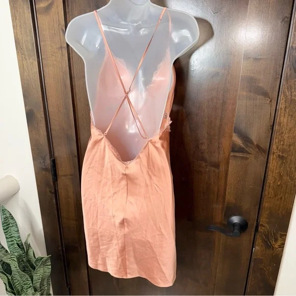 Victoria's Secret Peach pink Satin Chemise with Lace open back size L - Picture 3 of 7